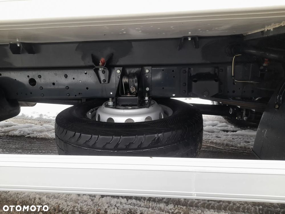 Iveco DAILY 72C18 70C18 Dmc 7200kg MROŹNIA/CHŁODNIA kontener 10 palet grube ściany 7cm!!! WINDA Dhollandia 1000kg// IGŁA// - 19