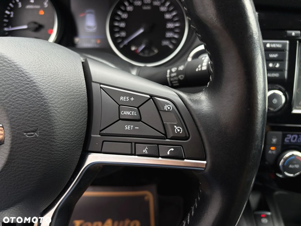 Nissan Qashqai 1.3 DIG-T N-Connecta DCT - 24