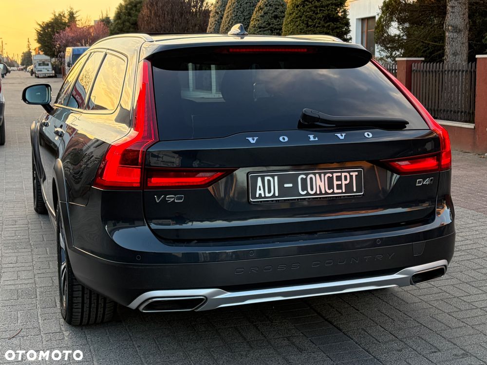 Volvo V90 Cross Country D4 AWD Geartronic Pro - 3