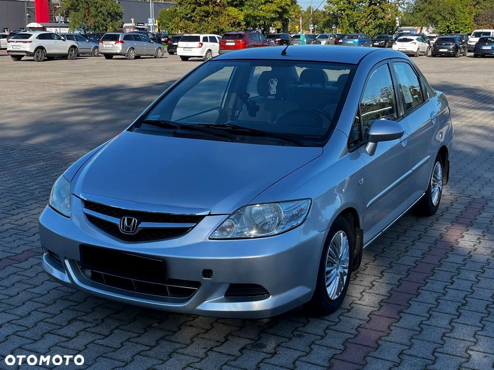 Honda City 2006 photo 2