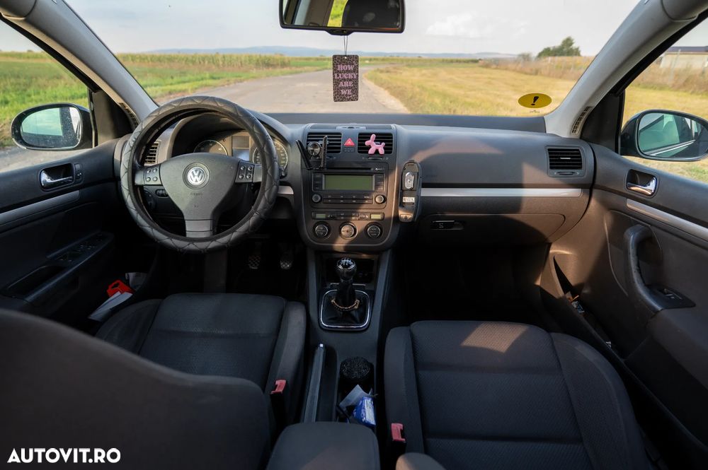 Volkswagen Golf - 17