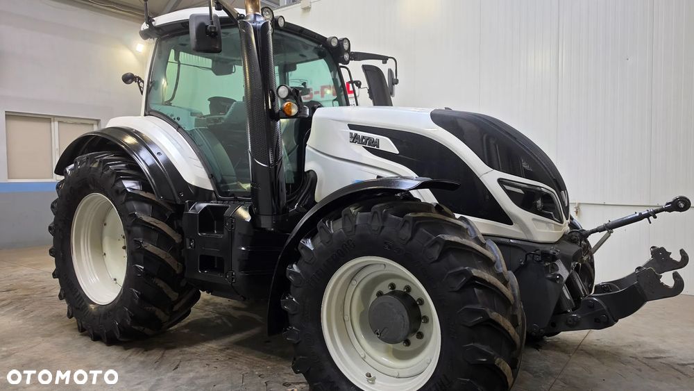 Valtra T 154 Active Biała Perła 2 sztuki T174 Versu pod GPS N154 Versu Fendt Vario Claas Arion John R John M New Holland T6 T7 - 7