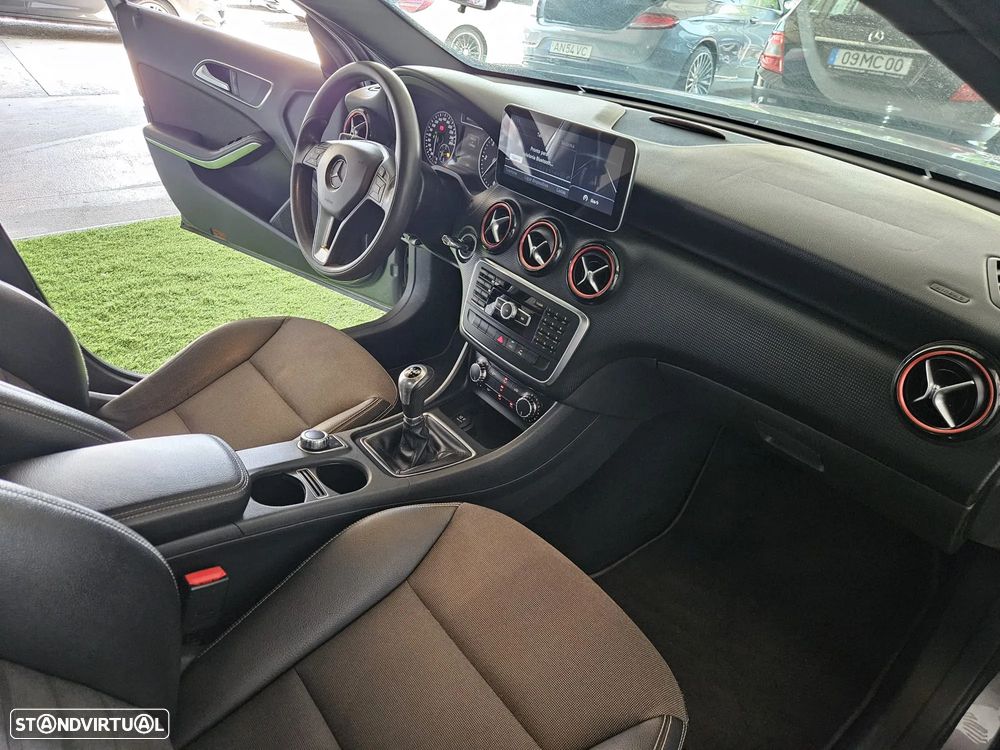 Mercedes-Benz A 180 CDI (BlueEFFICIENCY) - 23
