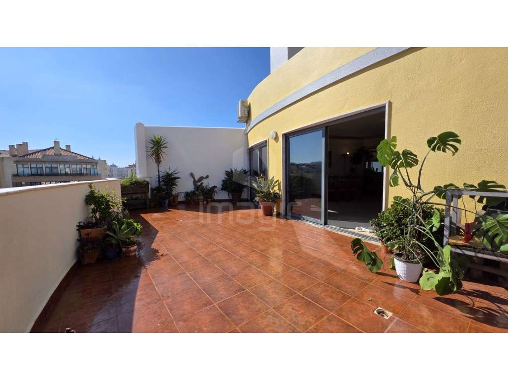 Apartamento T4+1 com terraço no centro da vila de Mafra - Grande imagem: 5/38