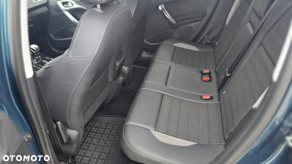 Peugeot 2008 1.2 PureTech Allure S&S - 11