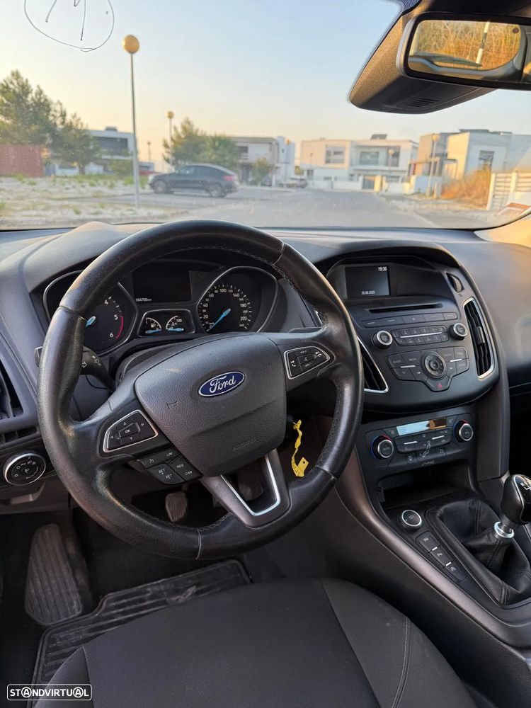 Ford Focus SW 1.5 TDCi ST-Line - 6