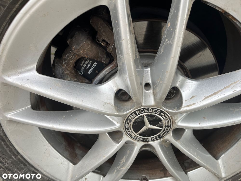 Mercedes-Benz Klasa B 180 d 7G-DCT Progressive - 24