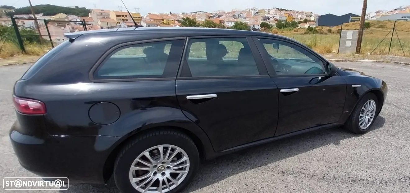 Alfa Romeo 159 Sportwagon 1.9 JTDm 8V Executiva - 51