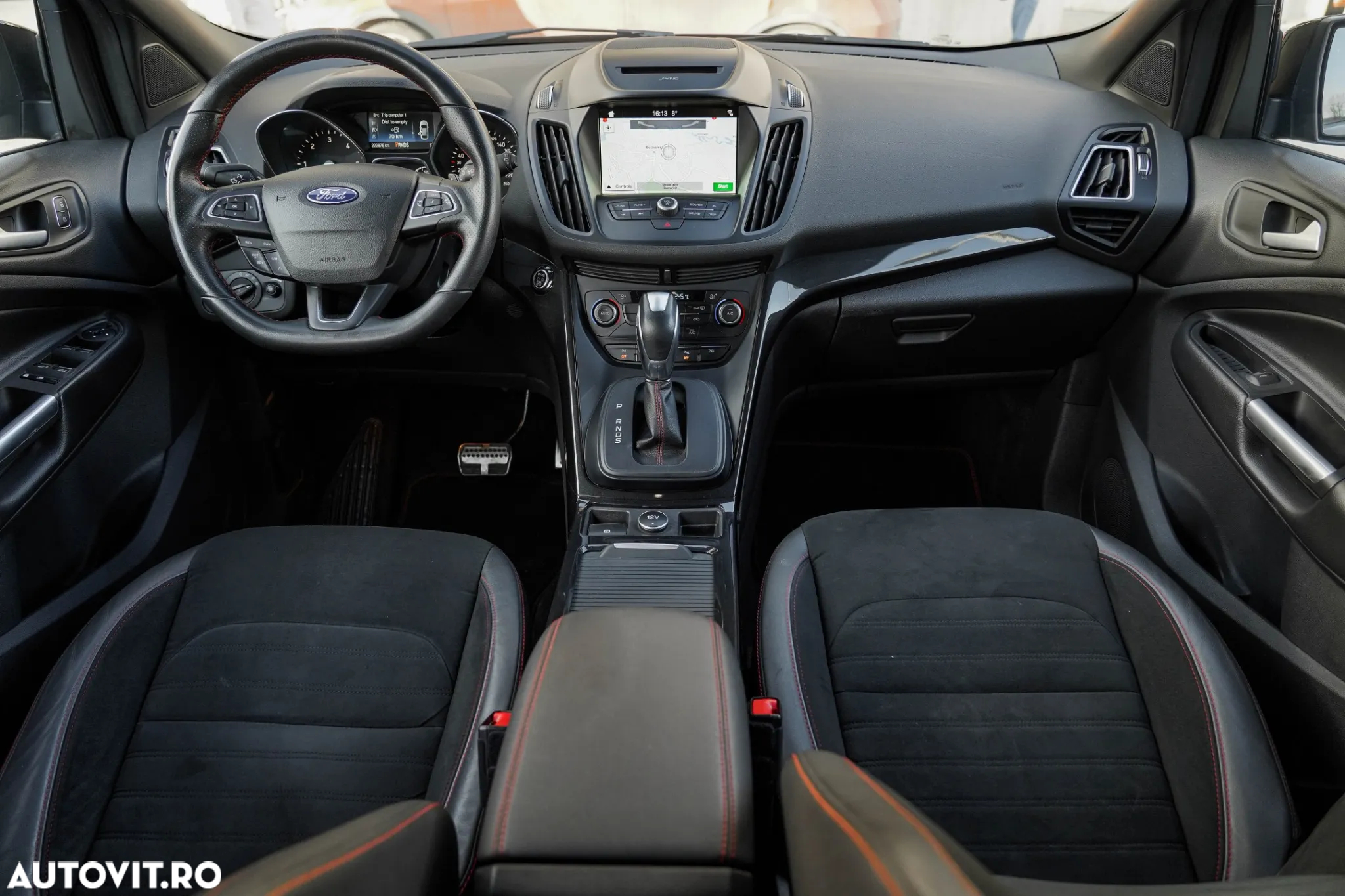 Ford Kuga 2.0 TDCi 4WD Powershift ST-Line - 4