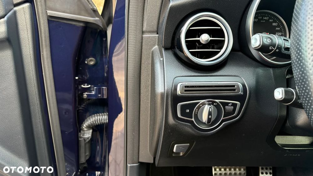 Mercedes-Benz GLC 250 4Matic 9G-TRONIC AMG Line - 17