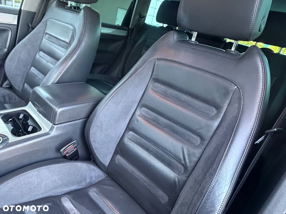 Volkswagen Touareg - 22
