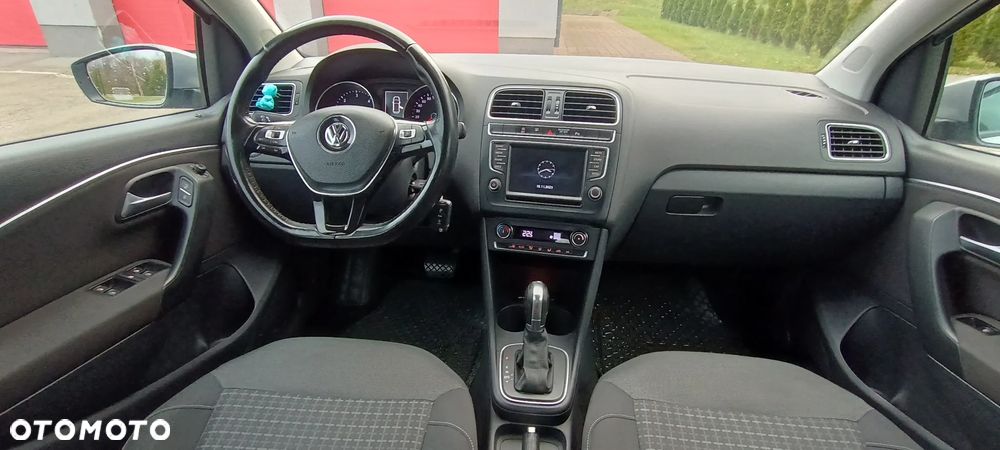 Volkswagen Polo 1.4 TDI Blue Motion Technology DSG Lounge - 14