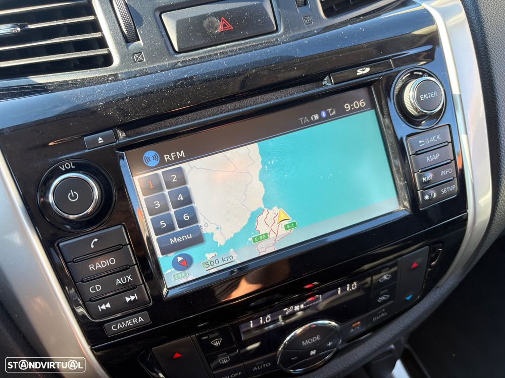 Nissan Navara 2.3 dCi CD 4WD N-Connecta Nav - 26
