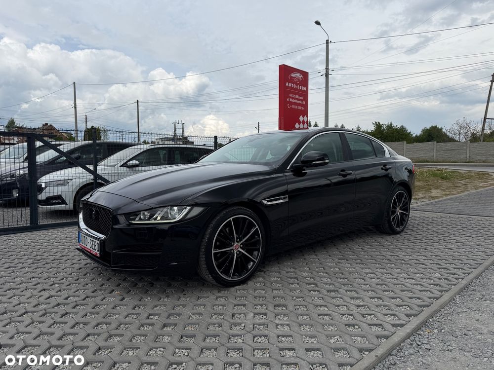Jaguar XE 20t Prestige - 6