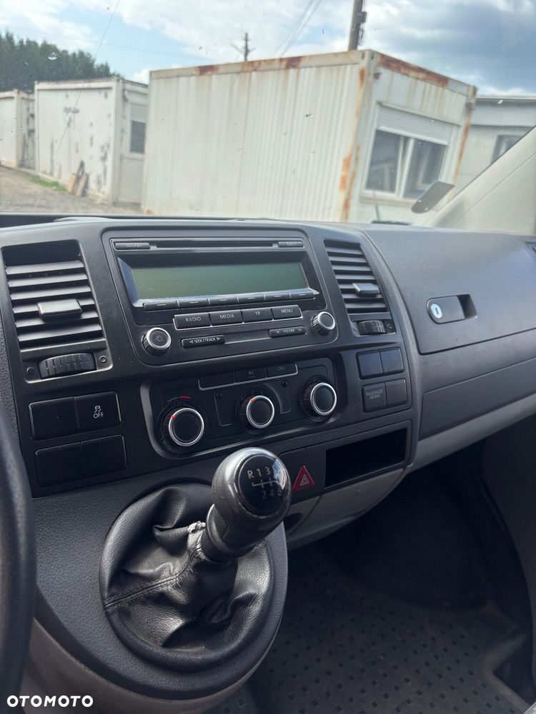Volkswagen T5 - 10