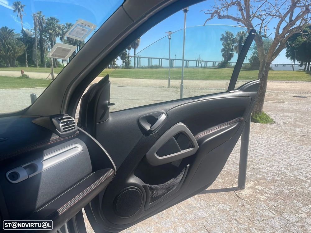 Smart ForTwo Coupé cdi softouch passion dpf - 15