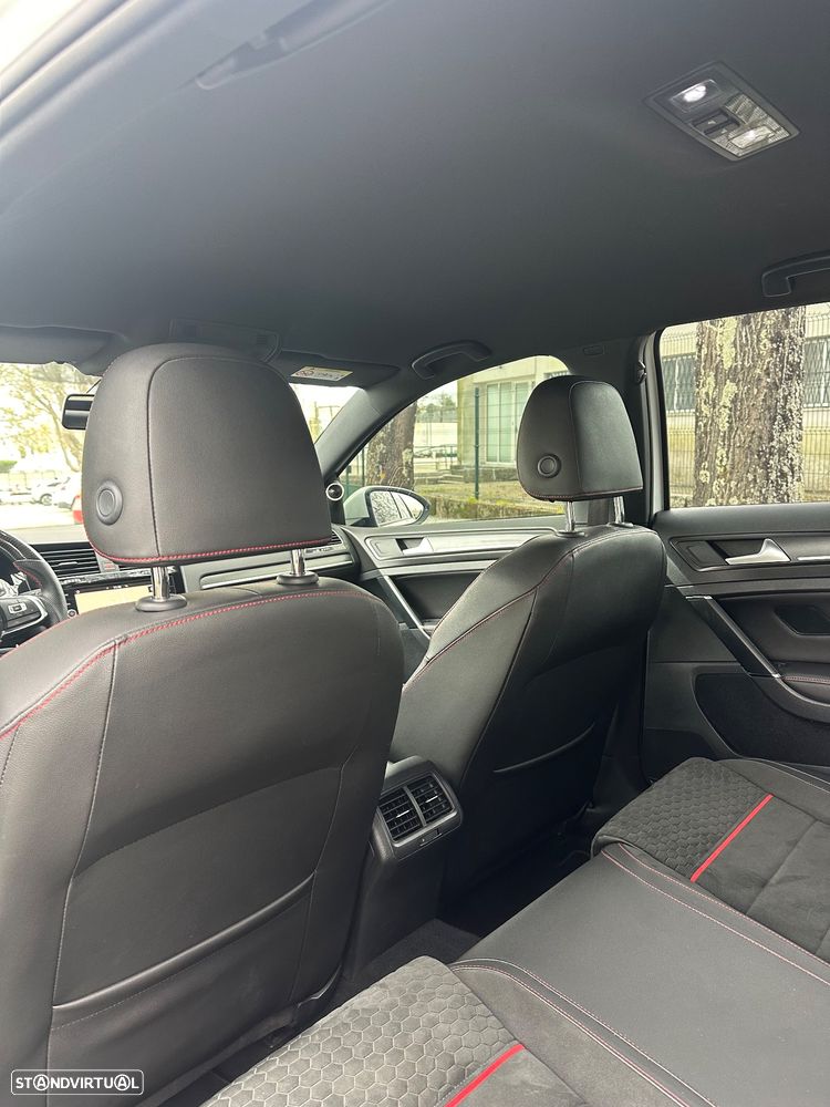 VW Golf 2.0 TSi GTi DSG Performance - 29