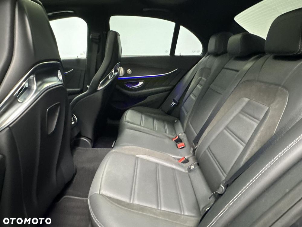 Mercedes-Benz Klasa E AMG 53 4-Matic+ - 23