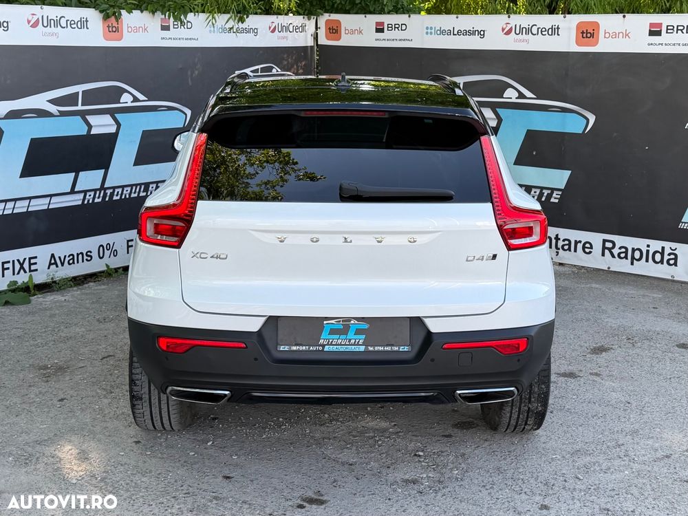 Volvo XC 40 D4 AWD R-Design - 36