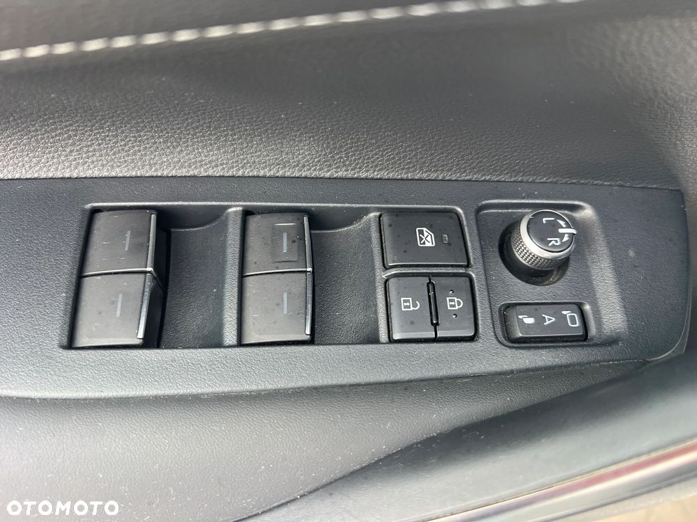 Suzuki Swace 1.8 Hybrid Premium Plus CVT - 19