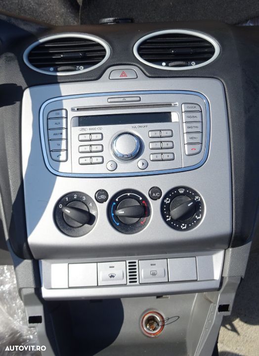 Plansa de bord Ford Focus 2 din 2010 cu airbag volan si pasager - 4