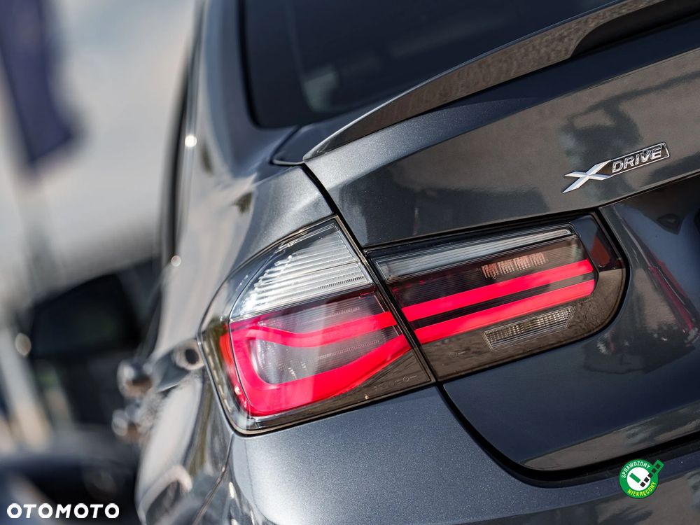 BMW Seria 3 335i xDrive Sport-Aut Luxury Line - 10