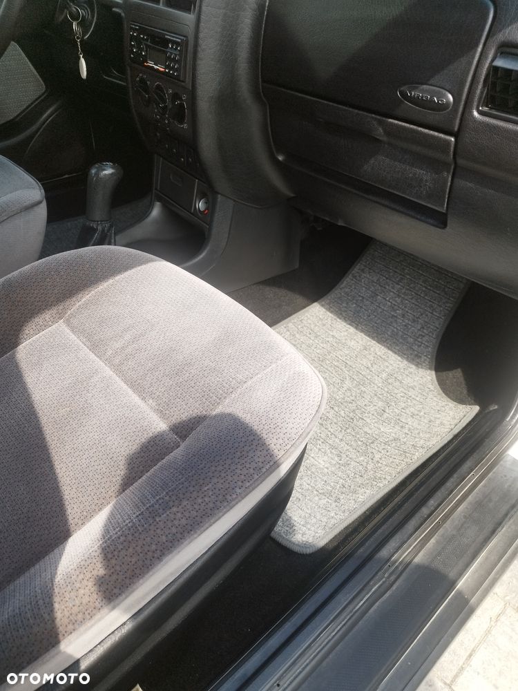 Seat Toledo - 4
