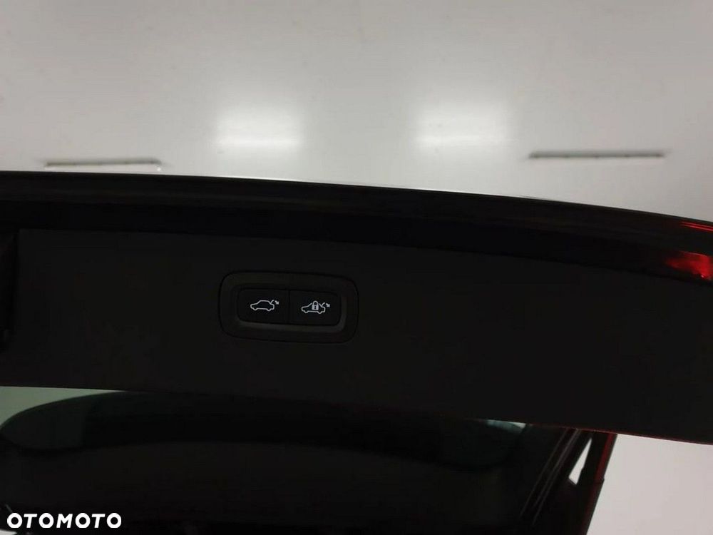 Volvo XC 90 D5 AWD R-Design - 36