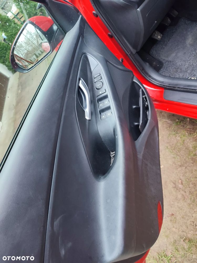 Hyundai i30 i30cw 1.4 Fifa World Cup Edition - 15