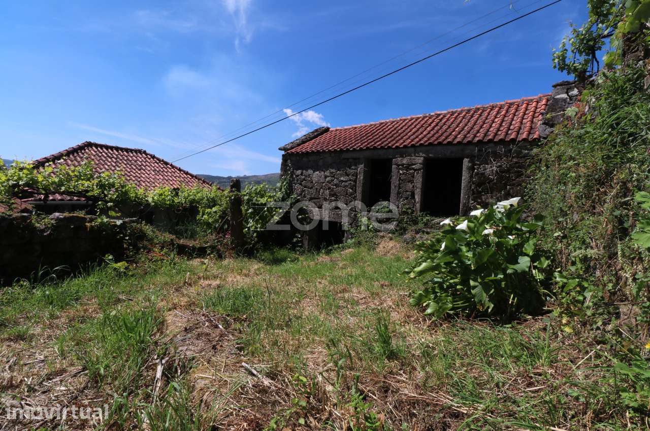 Ruína em Vilar, Cabreiro