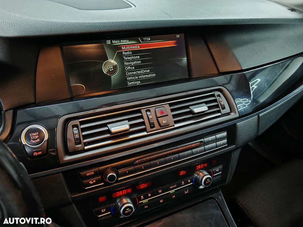 BMW Seria 5 525d xDrive Touring Sport-Aut. - 12