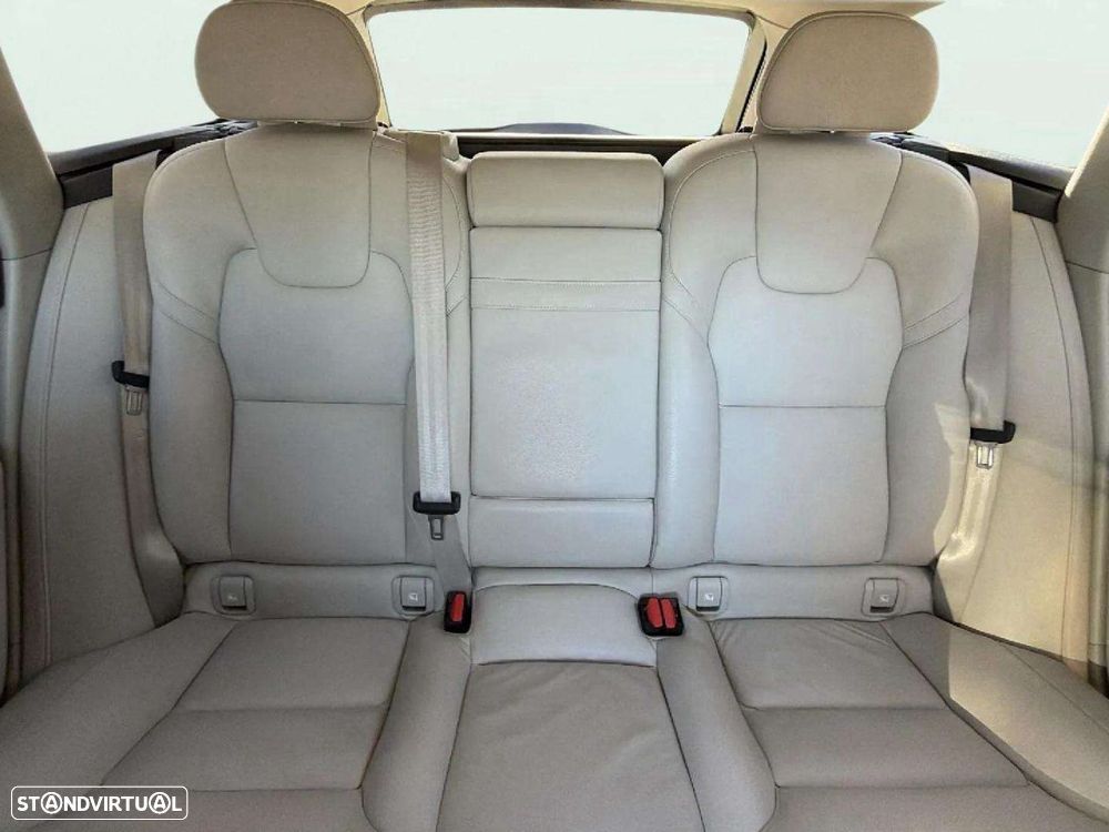 Volvo V90 2.0 D4 Momentum Plus Geartronic - 14