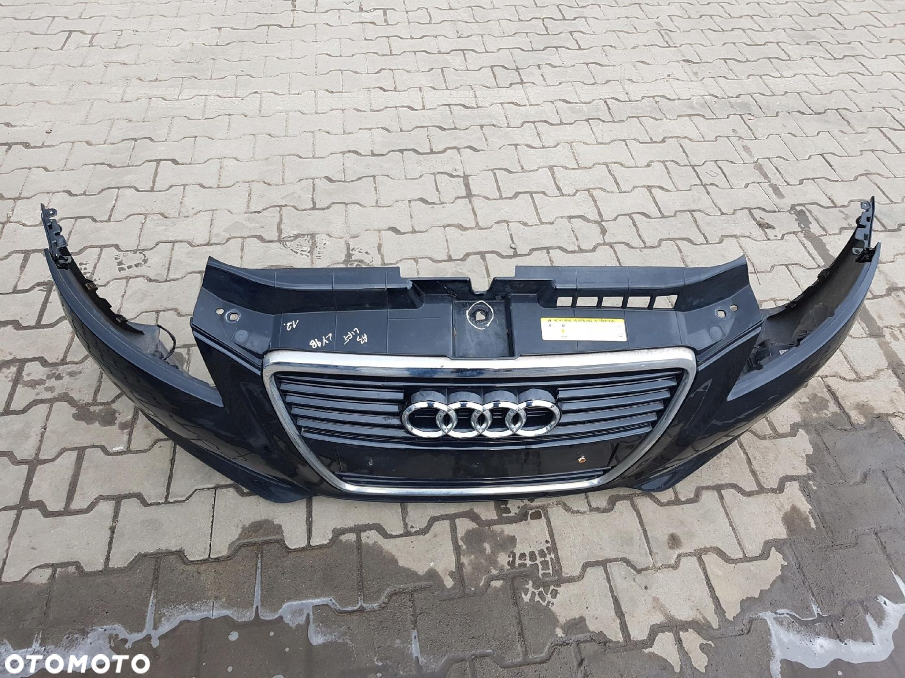 AUDI A3 8P LIFT 08-12r ZDERZAK PRZÓD GRILL LY9B - 2