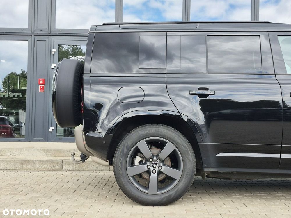 Land Rover Defender - 8