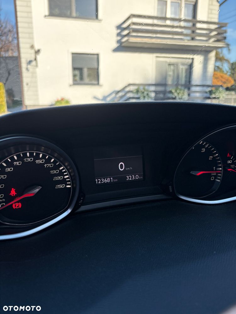 Peugeot 308 - 7