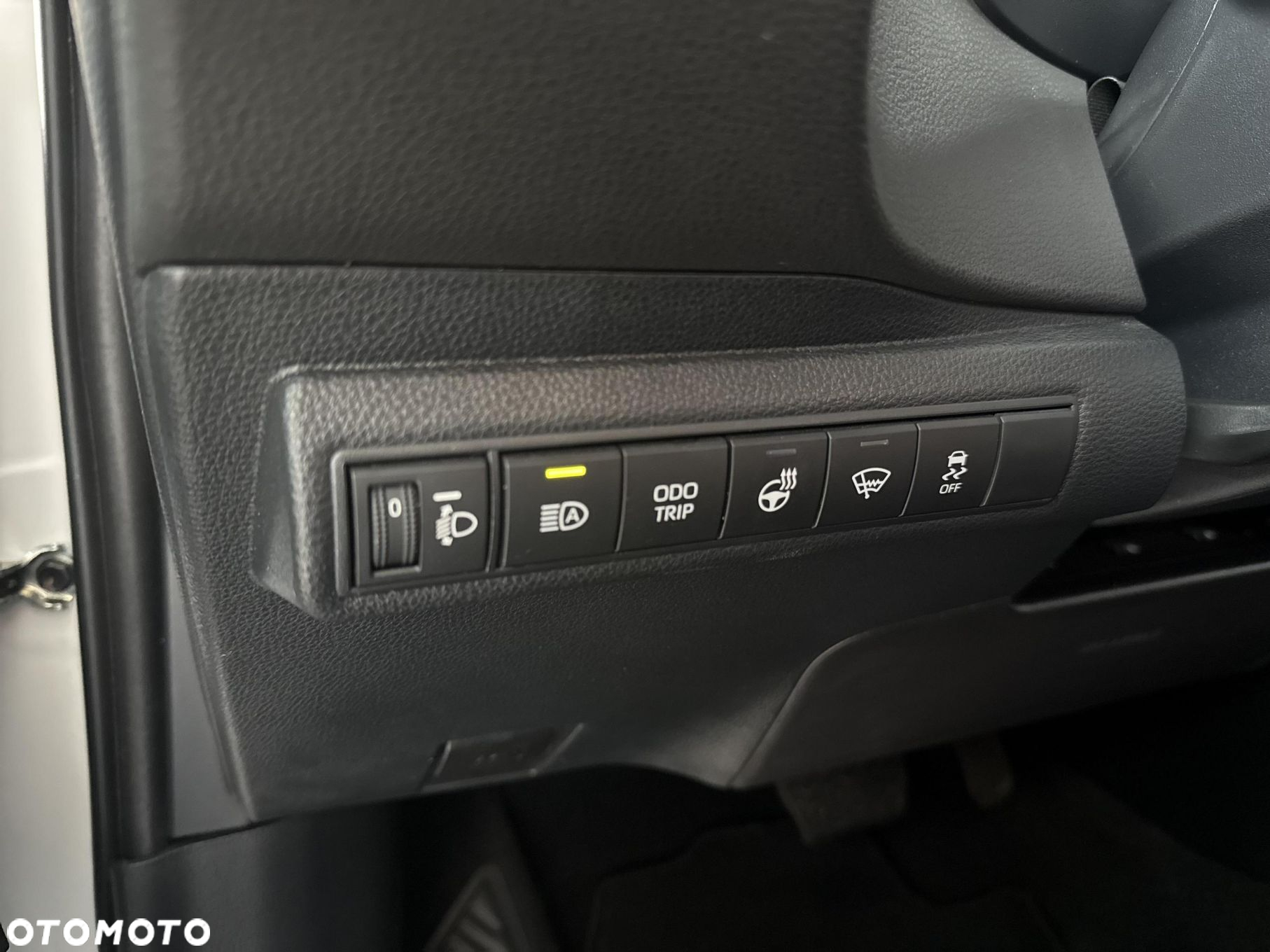 Toyota Corolla 2.0 Hybrid Comfort - 21