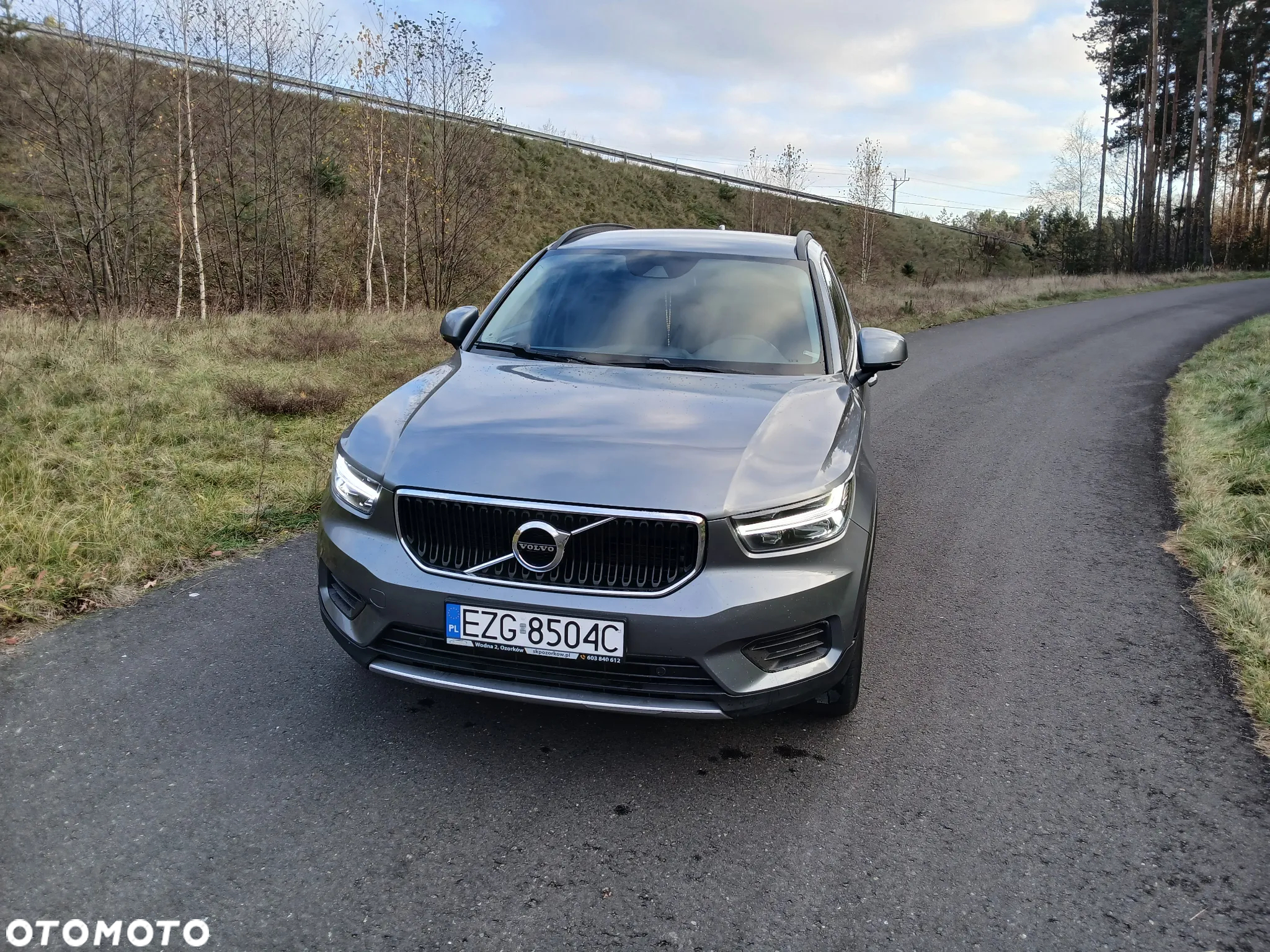Volvo XC 40 D3 AWD Geartronic Momentum Pro - 2
