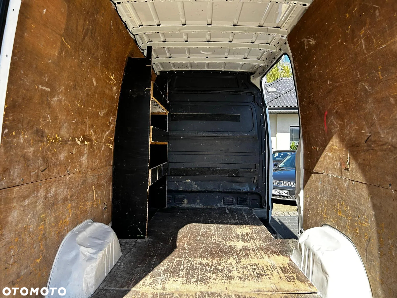 Mercedes-Benz Sprinter - 13