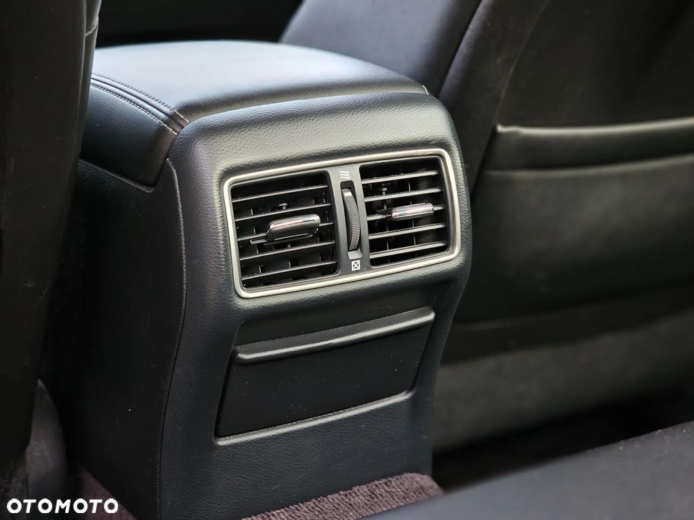 Infiniti Q50 2.0t Sport Tech EU6 - 28