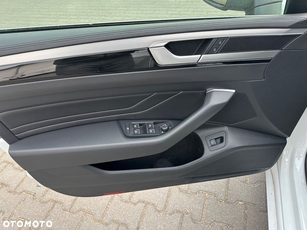 Volkswagen Arteon 2.0 TDI SCR DSG R-Line - 17