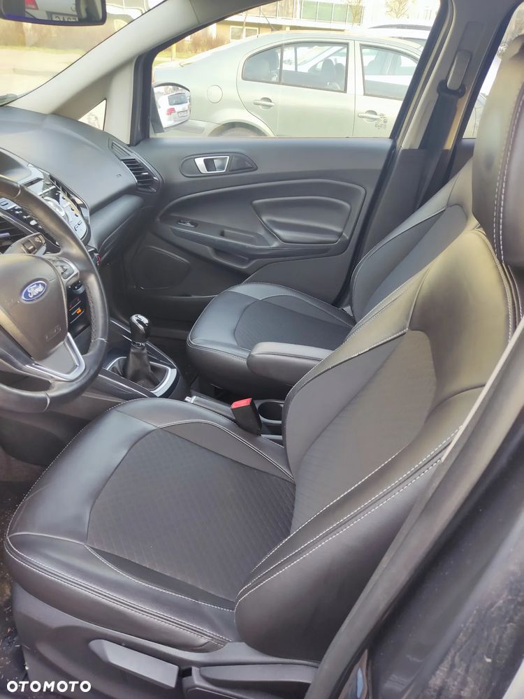 Ford EcoSport - 24