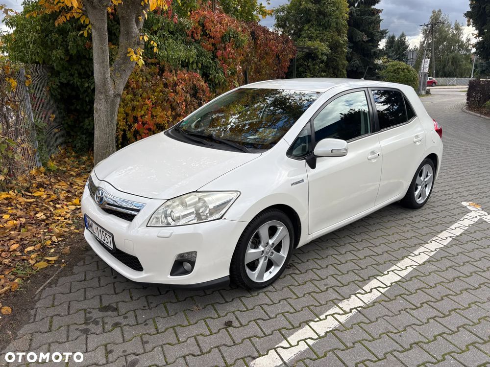 Toyota Auris 1.8 HSD Luna - 1