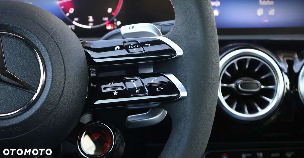 Mercedes-Benz Klasa A 45 S AMG 4-Matic 8G-DCT - 24