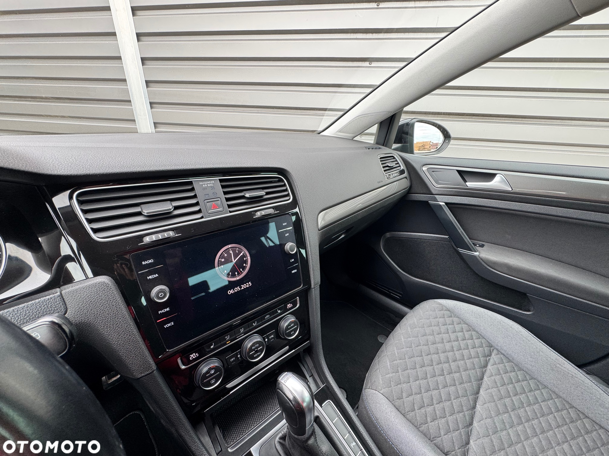 Volkswagen Golf - 12