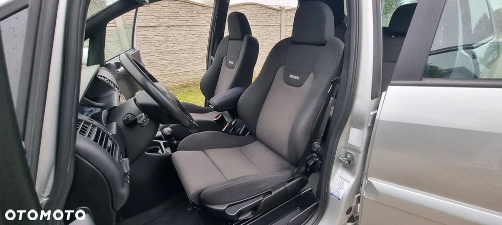 Opel Zafira 2.2 Elegance - 18