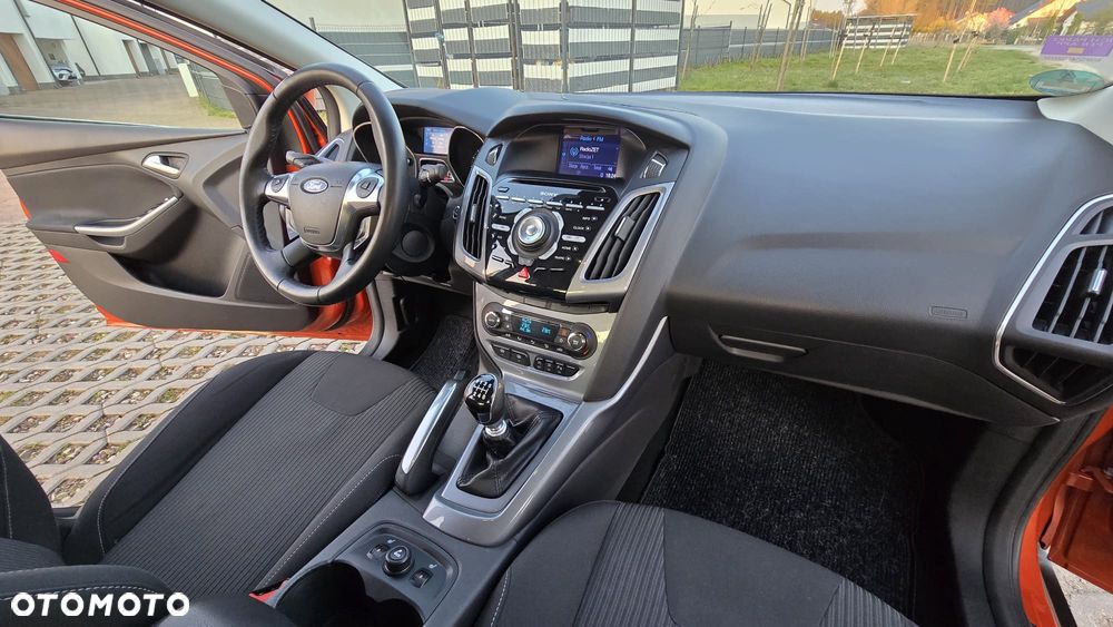 Ford Focus 1.6 EcoBoost Titanium - 18