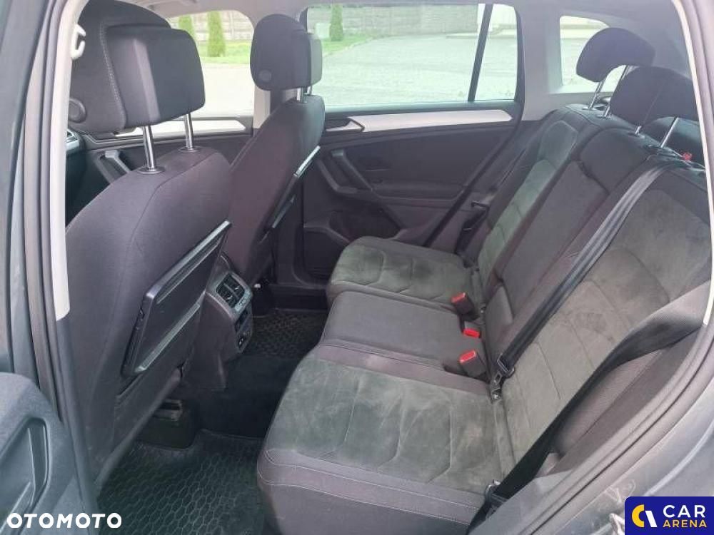 Volkswagen Tiguan - 19