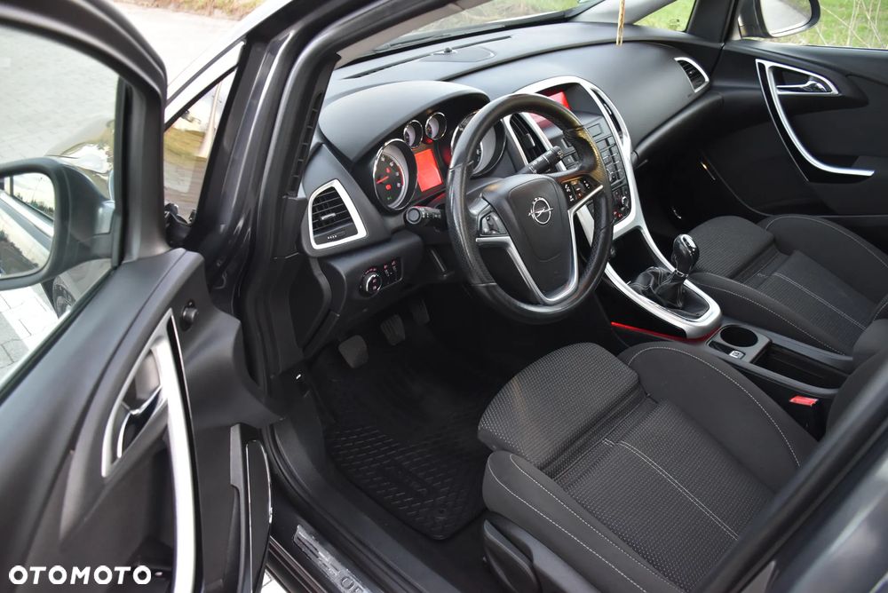 Opel Astra 1.4 Turbo Cosmo - 12