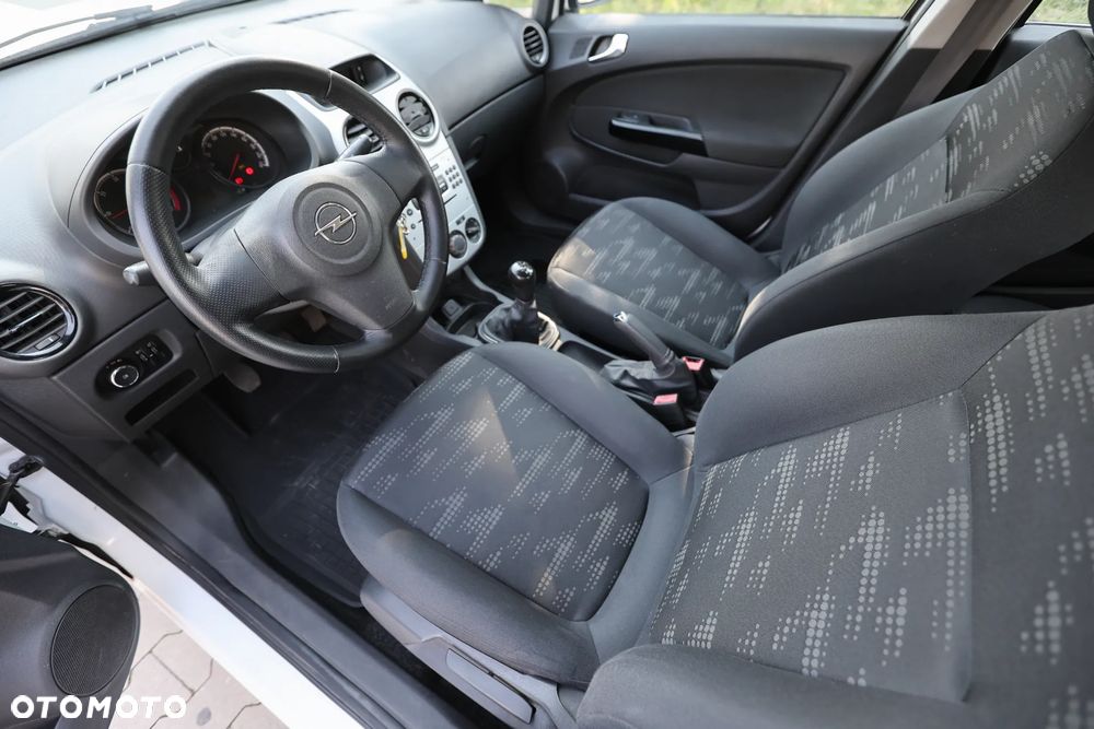 Opel Corsa - 12