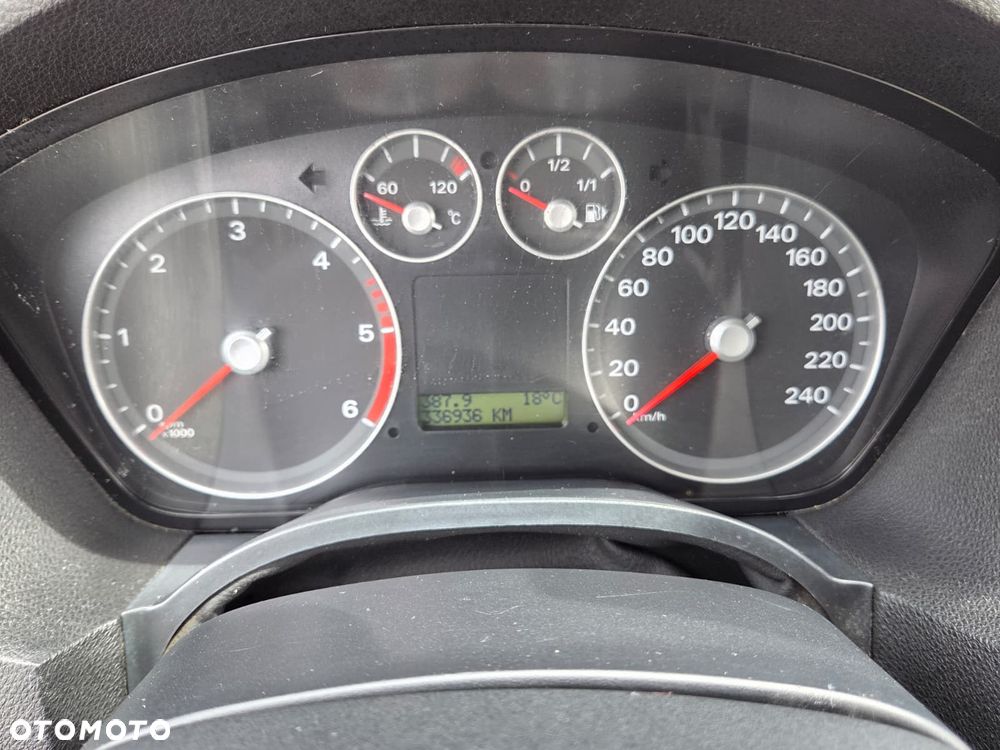 Ford Focus C-Max 1.6 TDCi Ambiente - 36